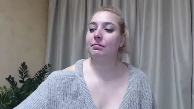 Snapshot of sweetpussy13 chatting on February 2025 07:04:02 AM sweetpussy13 online show from February 2025 07:04:02 AM