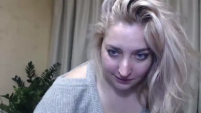 Snapshot of sweetpussy13 chatting on February 2025 10:02:01 AM sweetpussy13 online show from February 2025 10:02:01 AM