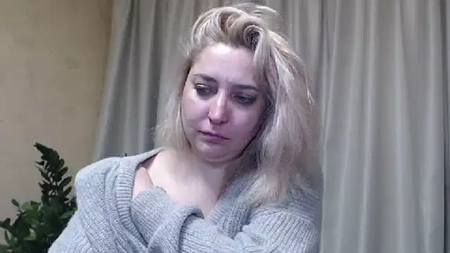 Snapshot of sweetpussy13 chatting on February 2025 09:55:01 AM sweetpussy13 online show from February 2025 09:55:01 AM
