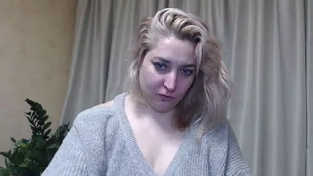 Snapshot of sweetpussy13 chatting on February 2025 06:36:02 AM sweetpussy13 online show from February 2025 06:36:02 AM