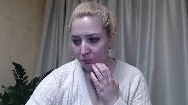 Snapshot of sweetpussy13 chatting on March 2025 07:09:01 AM sweetpussy13 online show from March 2025 07:09:01 AM