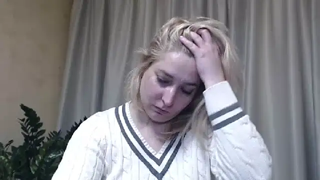 Snapshot of sweetpussy13 chatting on March 2025 10:10:02 AM sweetpussy13 online show from March 2025 10:10:02 AM