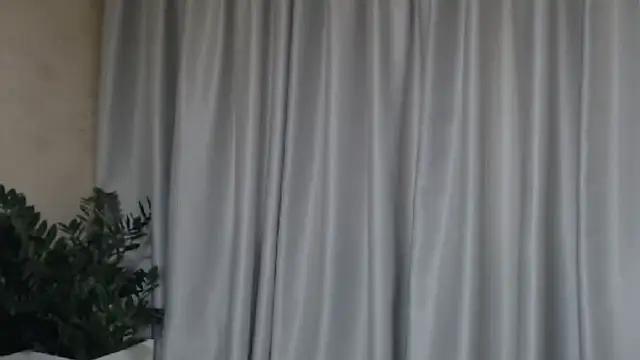 Snapshot of sweetpussy13 chatting on October 2025 06:20:02 AM sweetpussy13 online show from October 2025 06:20:02 AM