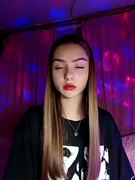 Snapshot of BitterPeach chatting on December 2025 05:43:02 PM BitterPeach online show from December 2025 05:43:02 PM