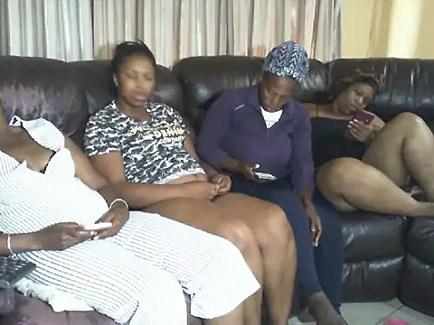 Caramel-goddess18 online show from February 2026 06:20:02 AM