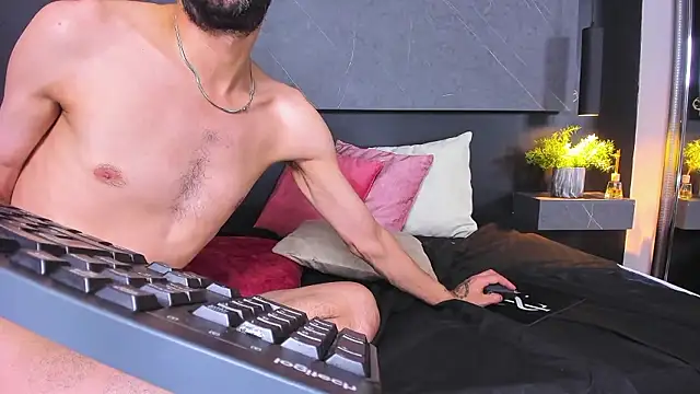 Snapshot of arcangel_harris chatting on January 2026 11:48:02 AM arcangel harris online show from January 2026 11:48:02 AM