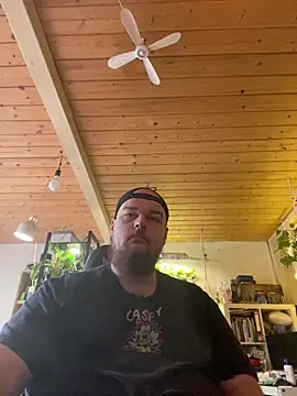 YoursxTruly online show from February 2026 01:17:01 PM