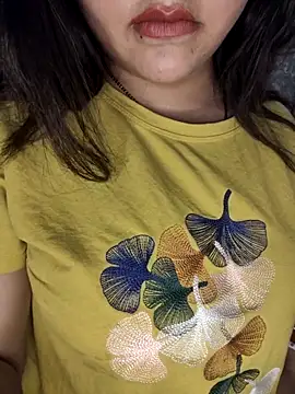 Snapshot of Wanii32 chatting on April 2026 05:47:02 AM Wanii32 online show from April 2026 05:47:02 AM