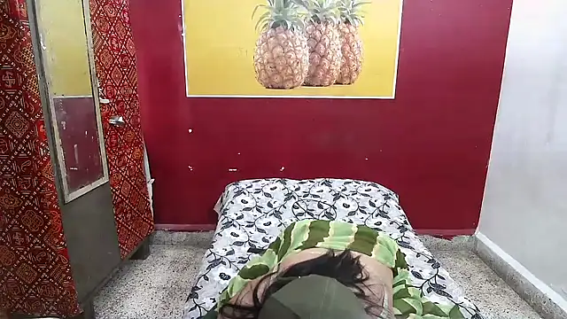 Lovelycouple25 online show from April 2026 06:06:01 AM