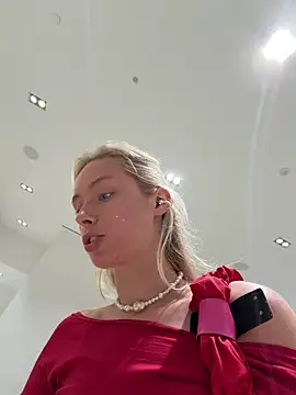 SunnyShiney online show from April 2026 01:34:01 PM