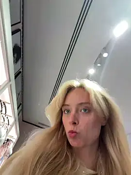 SunnyShiney online show from April 2026 02:04:02 PM