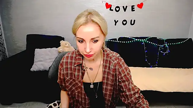 Snapshot of Hanna--Sweet chatting on May 2026 02:55:01 PM Hanna--Sweet online show from May 2026 02:55:01 PM