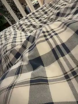 Manu1983el01 online show from April 2026 10:12:01 PM