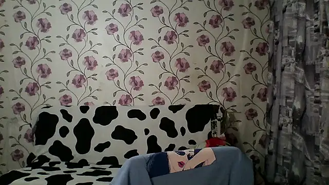 nika smily online show from December 2025 01:16:01 PM