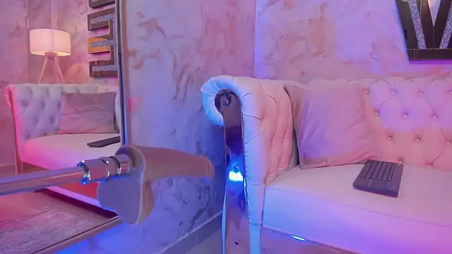 cheekybitch  online show from December 2025 03:57:01 AM