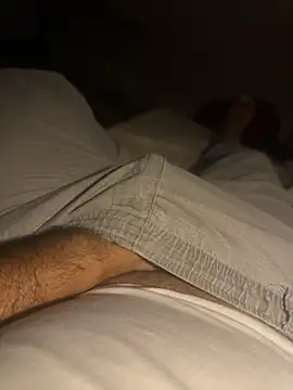 Night outcam online show from April 2026 08:39:01 PM