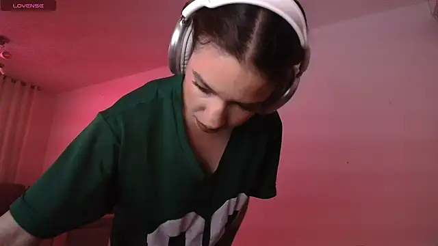 alina lee online show from April 2026 01:55:02 AM