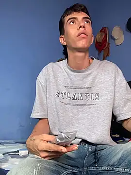 Juan Gomezz26 online show from February 2026 10:19:01 PM