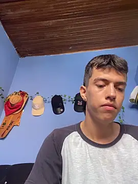 Juan Gomezz26 online show from March 2026 08:24:01 PM