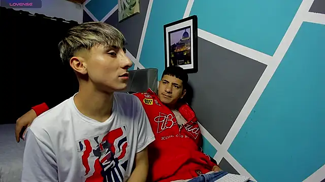 alex stivenn online show from April 2026 04:04:02 AM