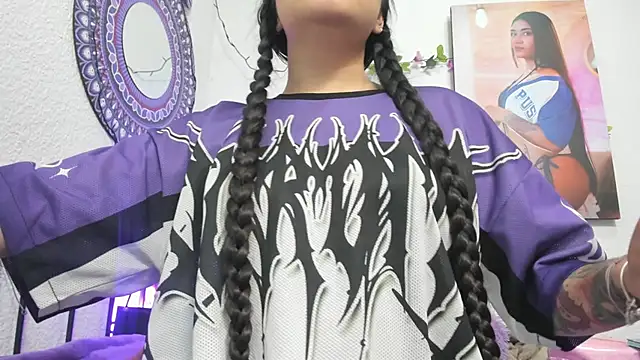 Snapshot of Hanna_moore10 chatting on January 2026 07:08:02 PM Hanna moore10 online show from January 2026 07:08:02 PM