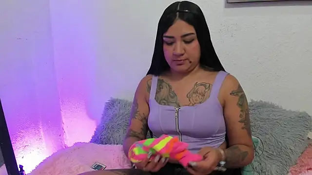 Snapshot of Hanna_moore10 chatting on May 2026 08:06:02 PM Hanna moore10 online show from May 2026 08:06:02 PM