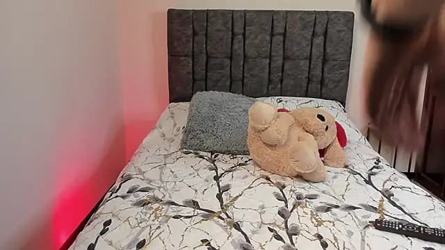 Snapshot of Annalia69 chatting on January 2026 08:29:02 AM Annalia69 online show from January 2026 08:29:02 AM