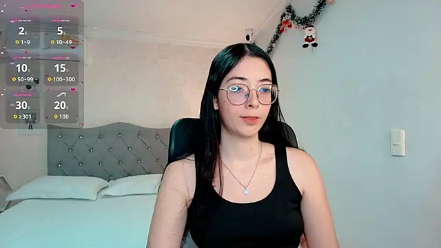 Snapshot of emmalove_doll chatting on January 2026 12:07:02 PM emmalove doll online show from January 2026 12:07:02 PM