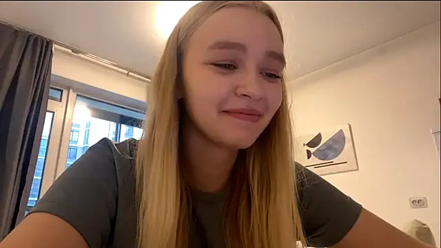 Snapshot of Leifuture chatting on April 2026 03:42:01 PM Leifuture online show from April 2026 03:42:01 PM