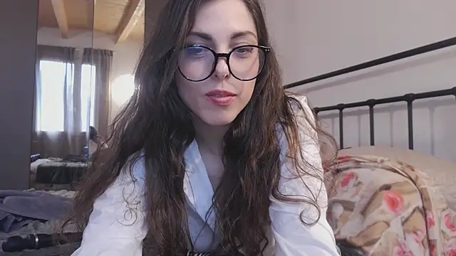 Snapshot of YourSlutQueen chatting on February 2026 10:43:01 AM YourSlutQueen online show from February 2026 10:43:01 AM