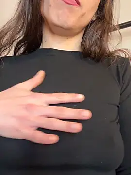Snapshot of YourSlutQueen chatting on March 2026 09:50:02 AM YourSlutQueen online show from March 2026 09:50:02 AM