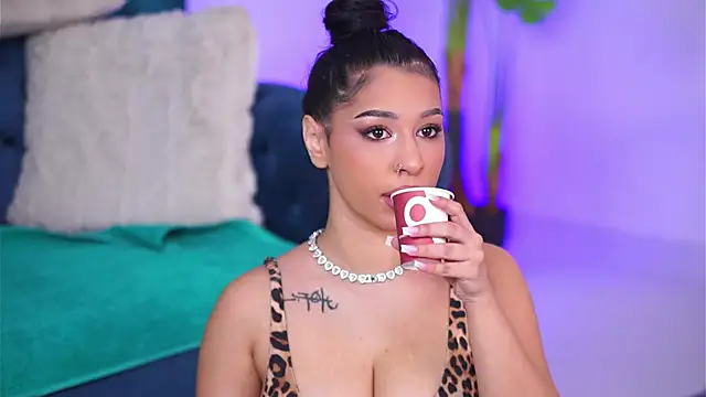 IvyPlush online show from January 2026 09:47:02 AM