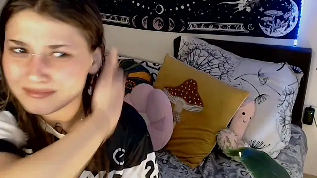 AlienforTwenty online show from February 2026 10:37:02 AM