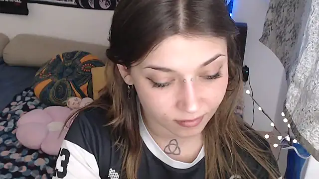 AlienforTwenty online show from March 2026 09:25:01 AM