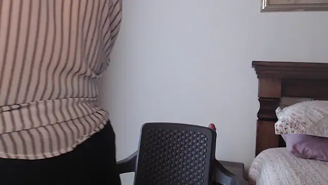 Snapshot of evelynsmithco chatting on February 2026 03:13:02 PM evelynsmithco online show from February 2026 03:13:02 PM