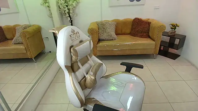 Carolina cherry online show from April 2026 12:43:01 PM