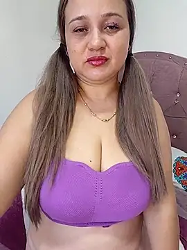 MMia 18 online show from December 2025 08:47:02 PM