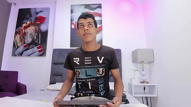 Snapshot of sven_basquia chatting on January 2026 07:19:02 PM sven basquia online show from January 2026 07:19:02 PM