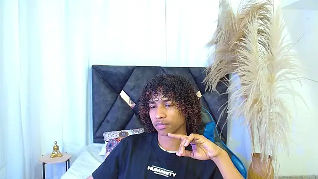 angelll18  online show from February 2026 08:49:01 PM