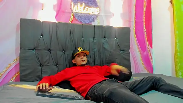 Straight Guy22 online show from January 2026 04:05:02 AM