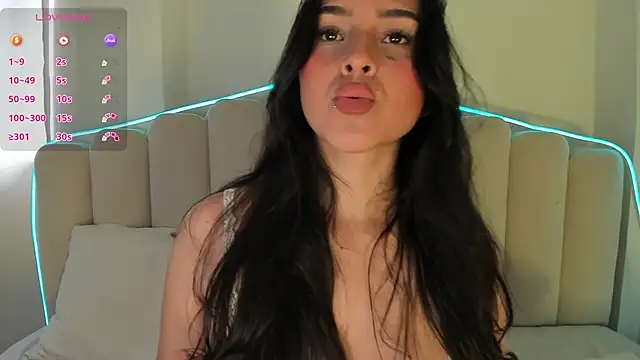 CataVelasco online show from April 2026 08:09:02 PM