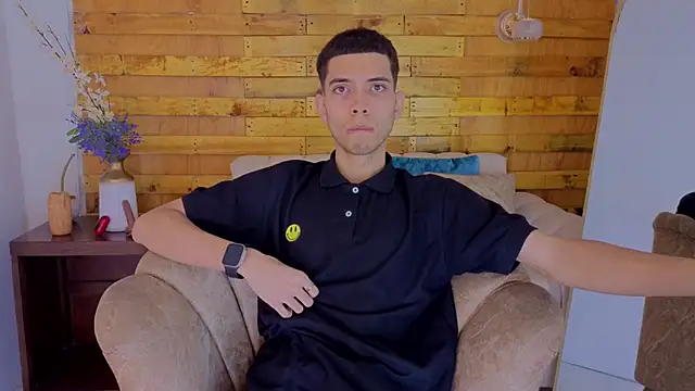 Snapshot of prettyboyy_13 chatting on January 2026 07:38:02 PM prettyboyy 13 online show from January 2026 07:38:02 PM