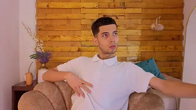 Snapshot of prettyboyy_13 chatting on January 2026 07:59:02 PM prettyboyy 13 online show from January 2026 07:59:02 PM