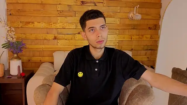 Snapshot of prettyboyy_13 chatting on January 2026 08:14:02 PM prettyboyy 13 online show from January 2026 08:14:02 PM