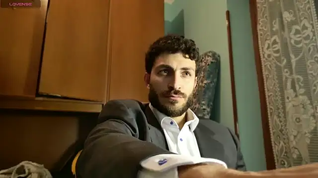 Snapshot of mark_ariete chatting on May 2026 10:04:01 PM mark ariete online show from May 2026 10:04:01 PM