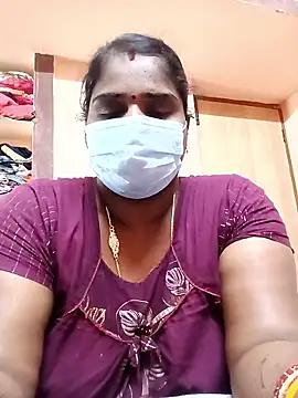 Snapshot of Tamil_Bhuvi69 chatting on February 2026 04:43:02 AM Tamil Bhuvi69 online show from February 2026 04:43:02 AM