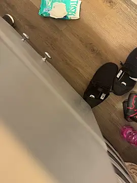 ebnysissycd online show from December 2025 07:50:02 AM