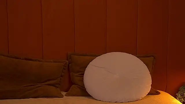 Audrey Eden online show from December 2025 07:03:01 AM