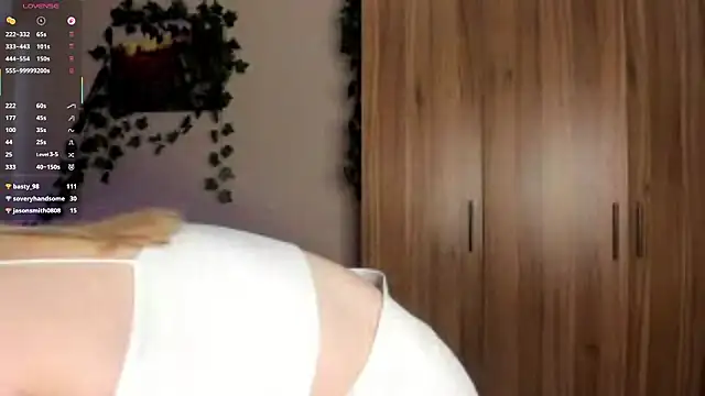Snapshot of SkyeDavis chatting on March 2026 02:22:02 PM SkyeDavis online show from March 2026 02:22:02 PM