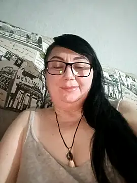 Snapshot of MariSwan222 chatting on April 2026 08:21:01 PM MariSwan222 online show from April 2026 08:21:01 PM